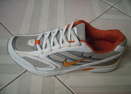 福州榮登貿易 專業鞋帽服飾及童裝批發零售，專注品質與時尚潮流